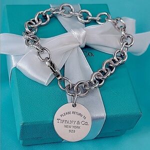 🩵8 1/2”❣️Tiffany & Co. Round Tag Please Return To Tiffany Pendant Bracelet
